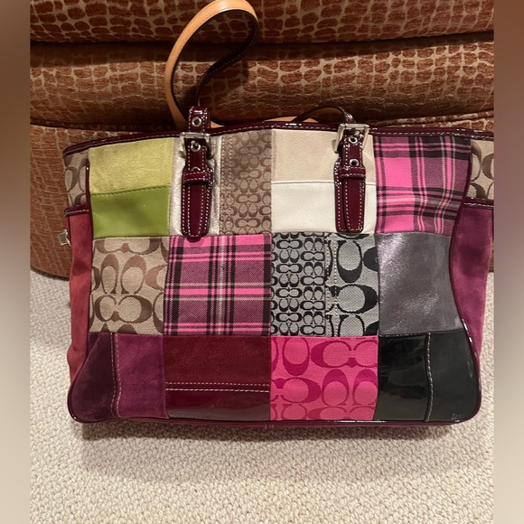 Authentic EUC Patchwork Coach Tote - Picture 6 of 9